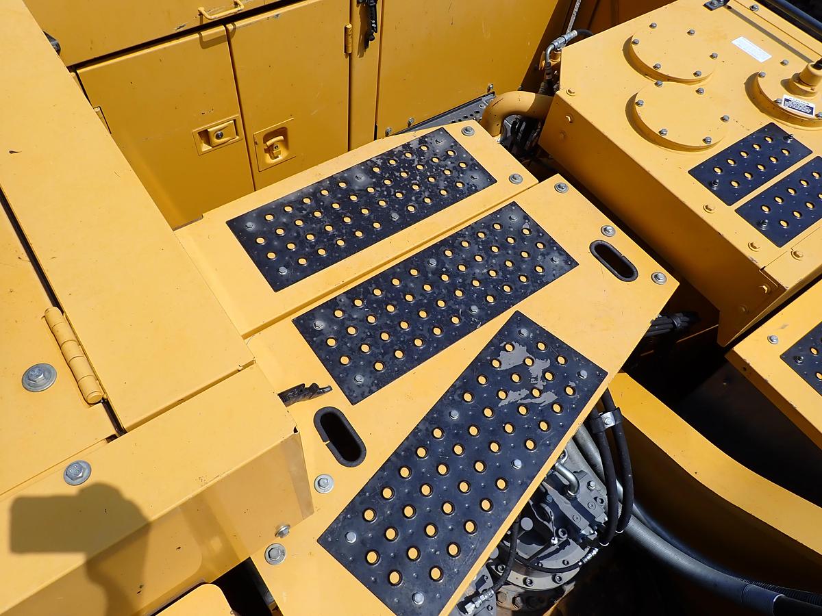 Used 2021 John Deere 870G LC Hydraulic Excavator MASS EXCAVATING BOOM