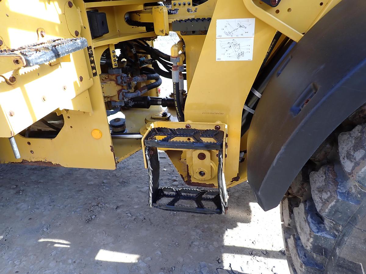 Used 2019 CAT 930M Wheel Loader