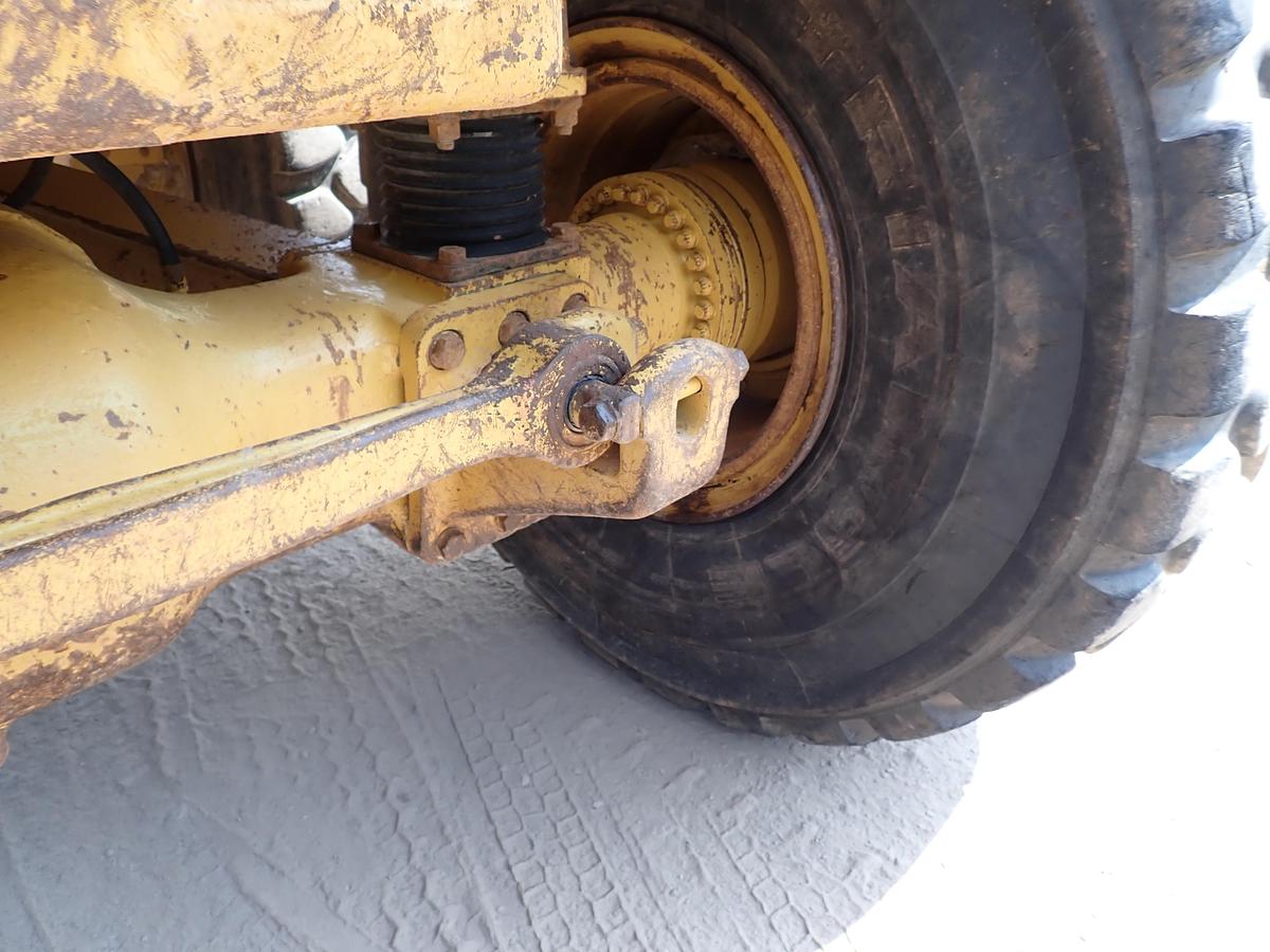 Used 2003 CAT 735