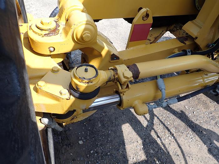 Used 2015 CAT 120M2 AWD
