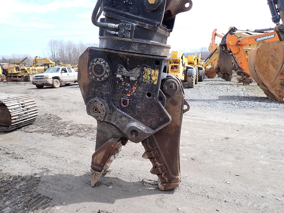 Used 2016 CAT MP318 Multiprocessor Concrete Shear