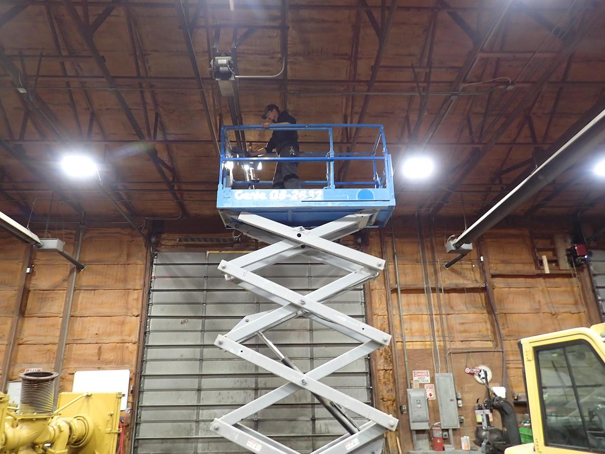 Used 2015 Genie GS2632