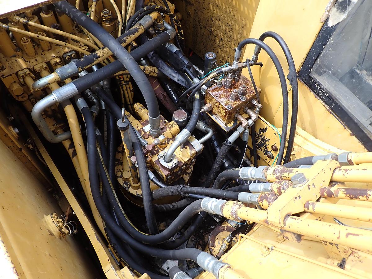 Used 2001 CAT 320CL Hydraulic Excavator