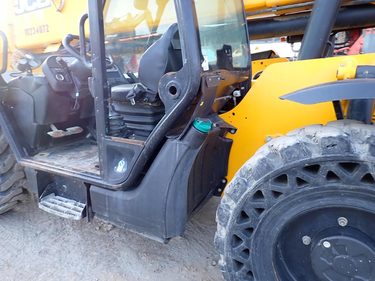Used 2018 JCB 510-56 10K Telehandler