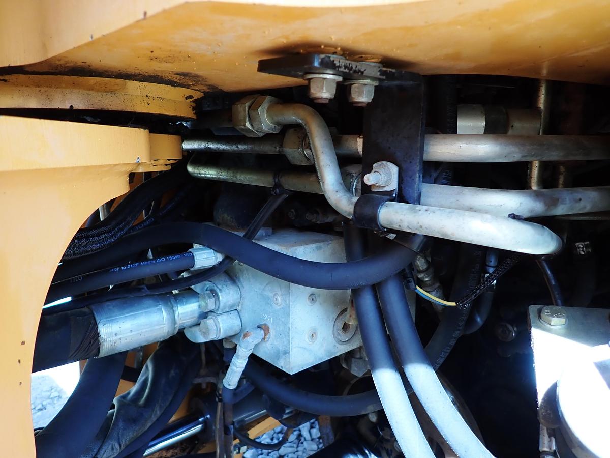 Used 2012 Case 1021F Wheel Loader 5700 HOURS