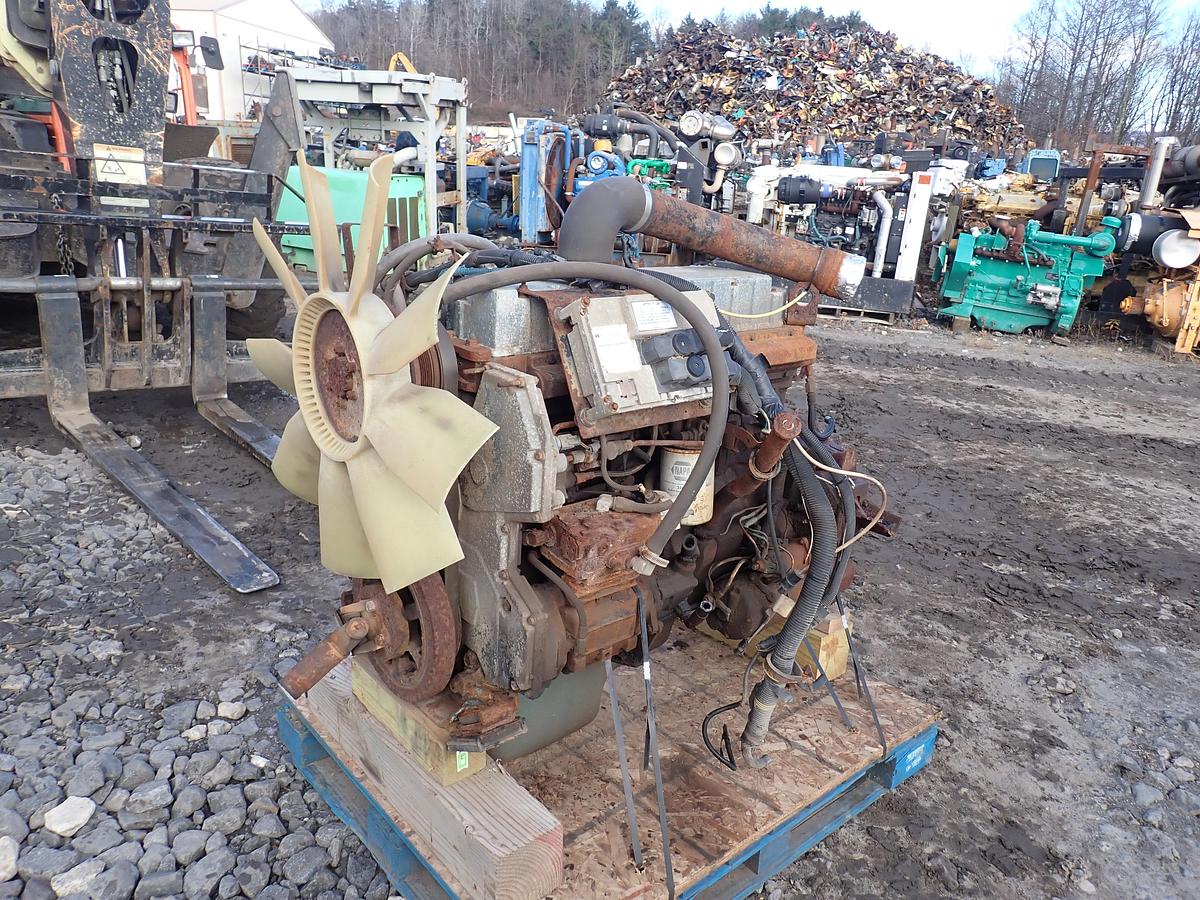 Used 2000 International DT530E Truck Engine