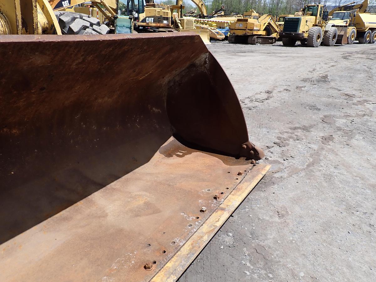 Used 2010 CAT 938H