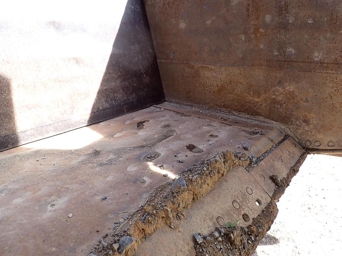 Used 2004 CAT 621G Motor Scraper