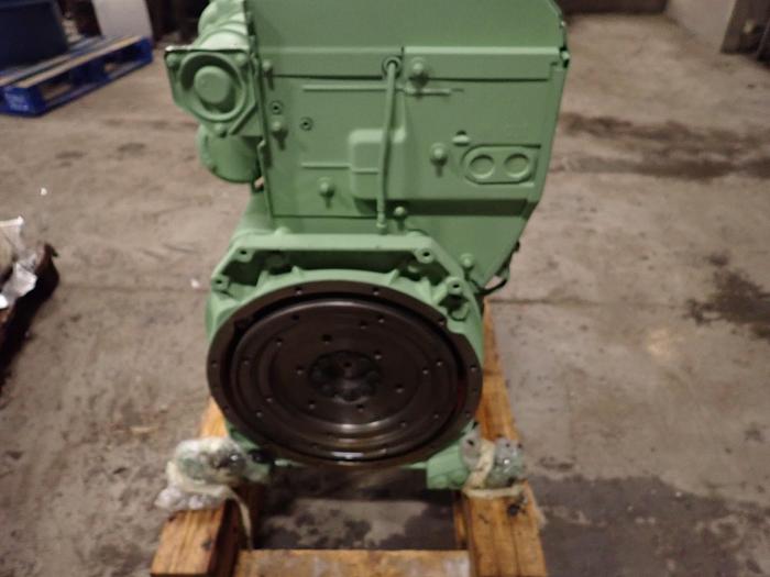 DEUTZ BF4L1011 Turbo Diesel Engine UNUSED!