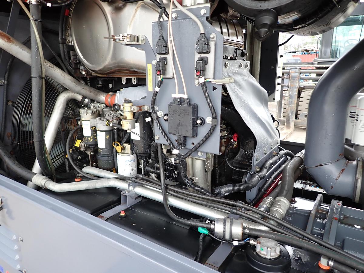 Used 2020 Atlas Copco XAS950 PD8 950 CFM Air Compressor