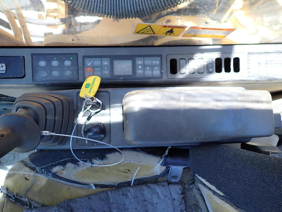 Used 2006 CAT 320CL