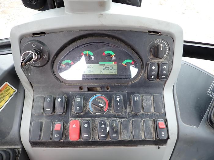 Used 2018 CAT 420F2 Loader Backhoe