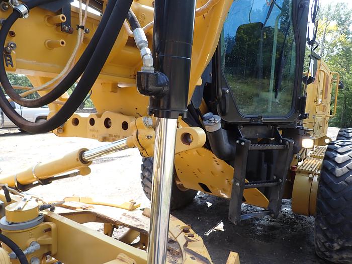 Used 2015 CAT 120M2 AWD