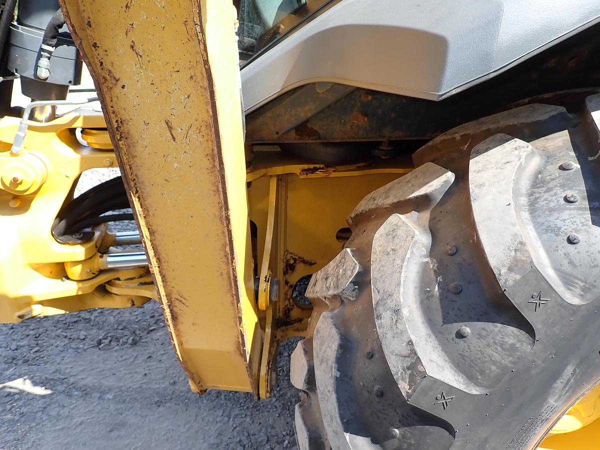 Used 2018 John Deere 410L Loader Backhoe LOADED! Q/C FORKS EXTENDAHOE