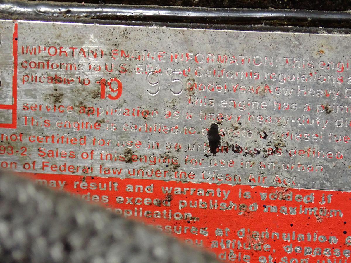 Used 1995 Cummins L10-260 Turbo Diesel Engine DRY INTAKE