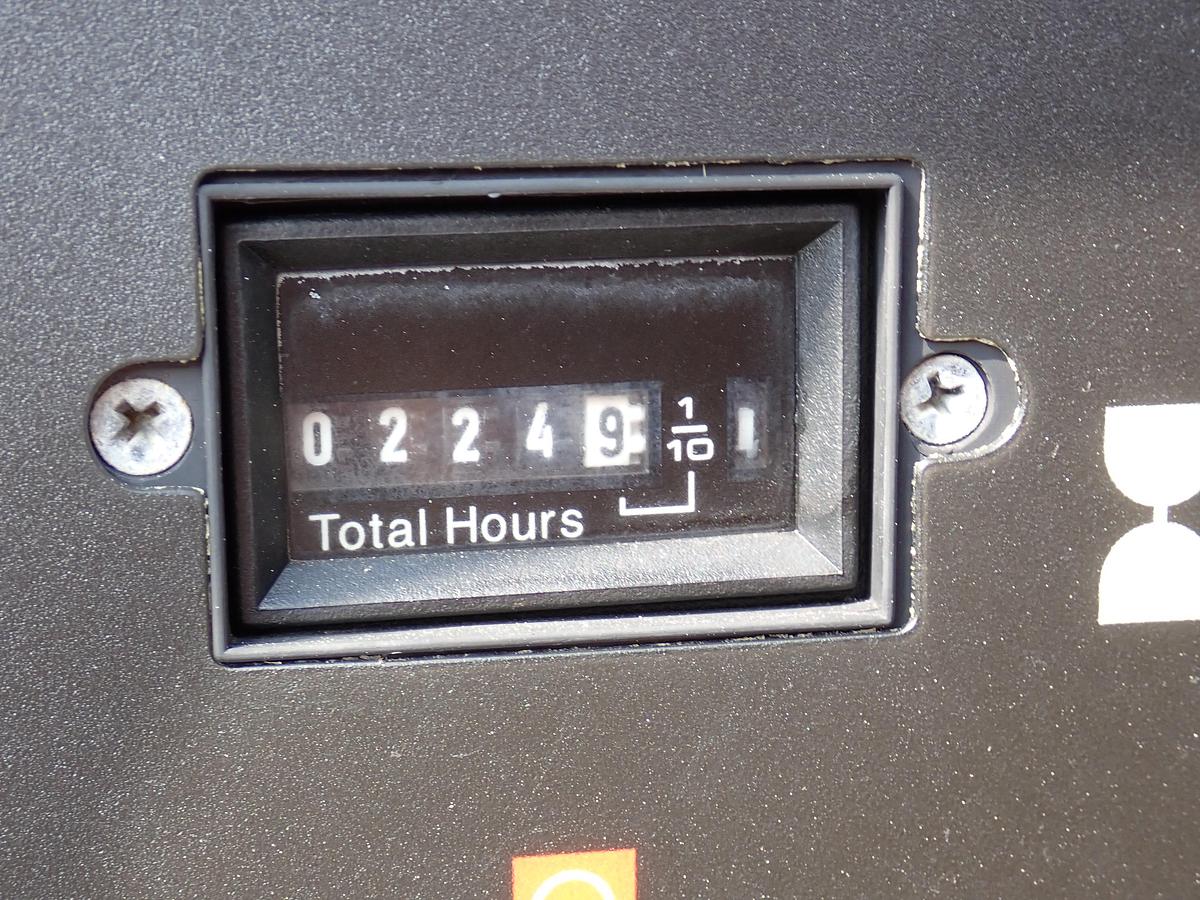 Used 2013 Doosan P185WJD-T4I 185 CFM Air Compressor 224 HOURS!