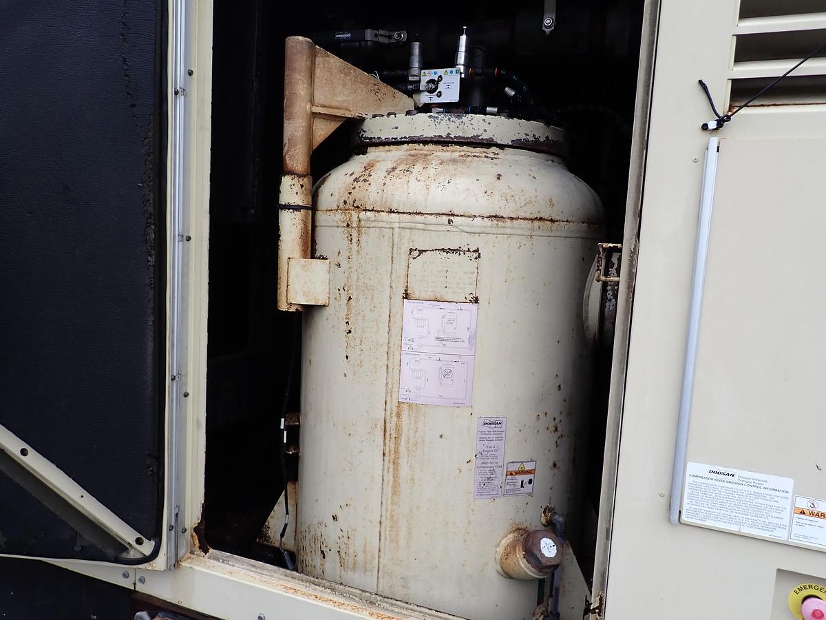 Used 2013 Doosan HP1600 Air Compressor