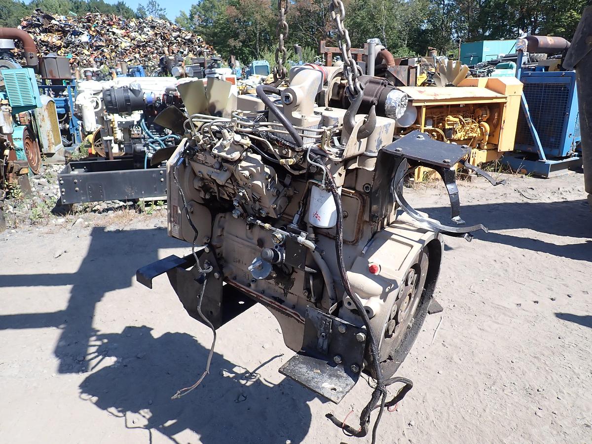 Used 2001 Cummins 4BT 3.9 Diesel Engine CPL 2302 