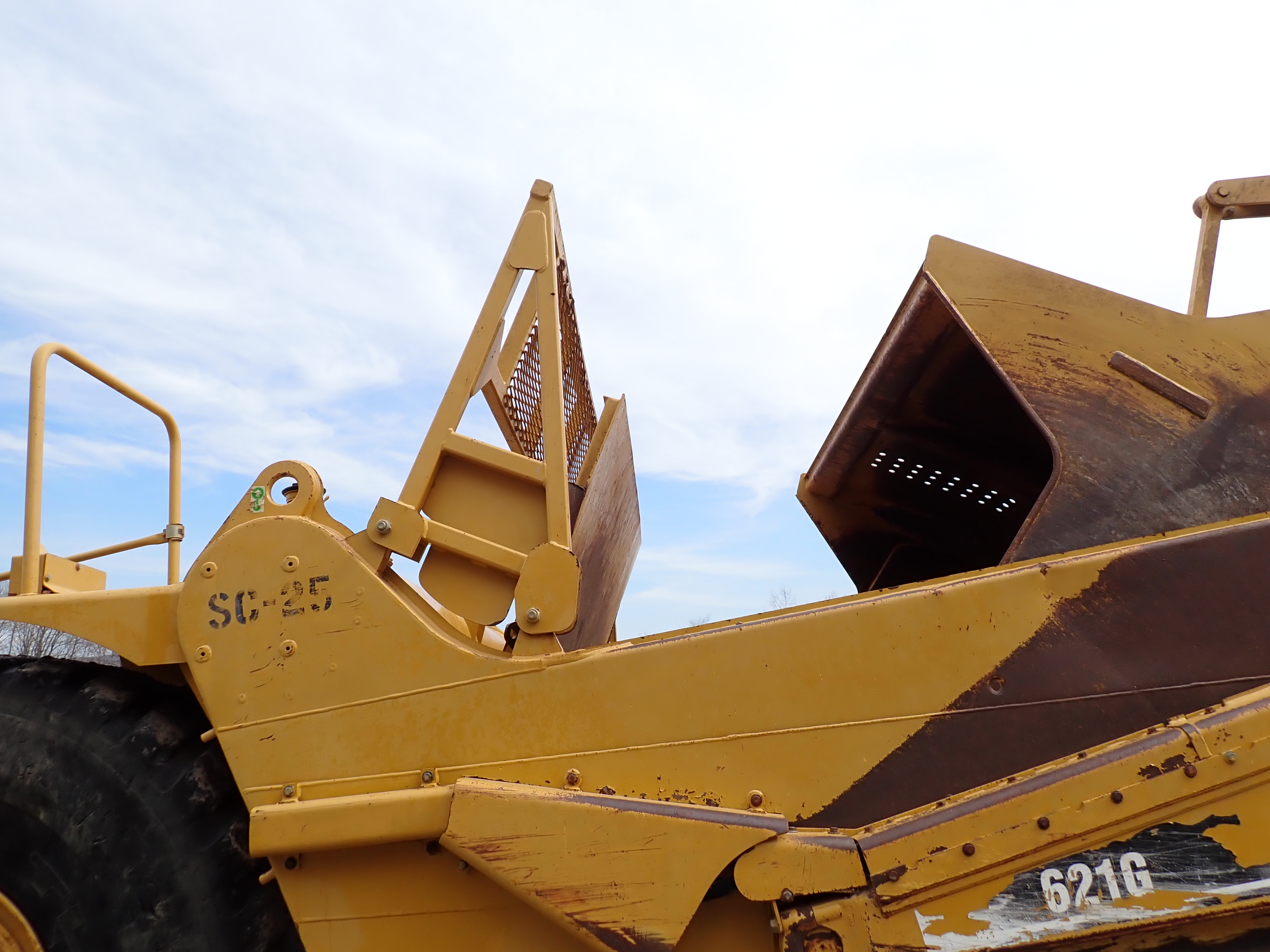 Used 2007 CAT 621G Motor Scraper