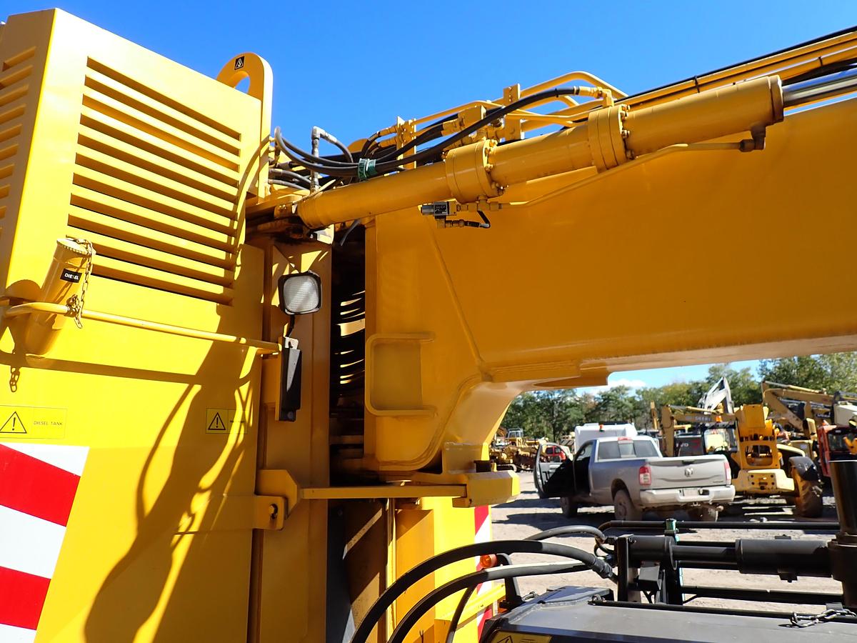 Used 2001 Vammas PSB 5500H Airport Runway Sweeper 