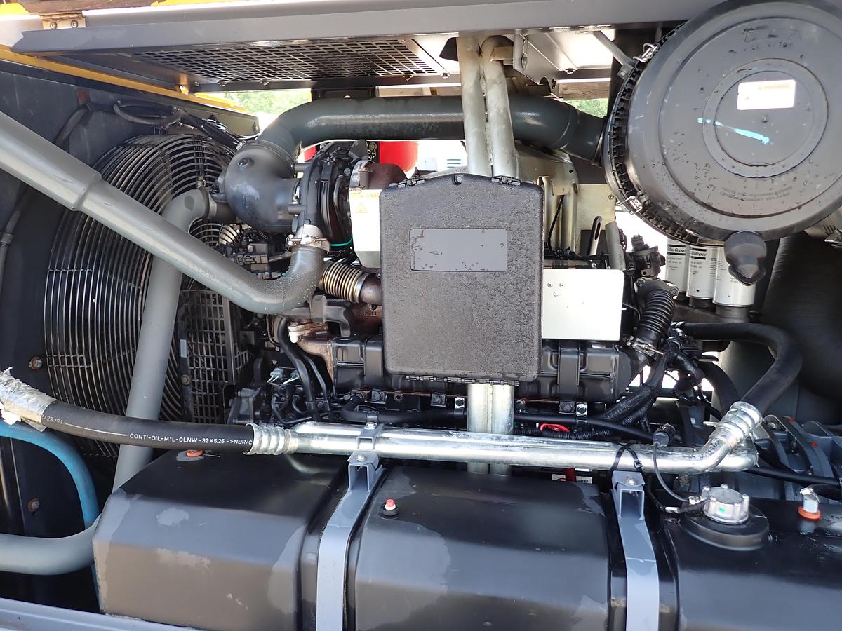 Used 2021 Atlas Copco XAS900 JD8 900 CFM Air Compressor