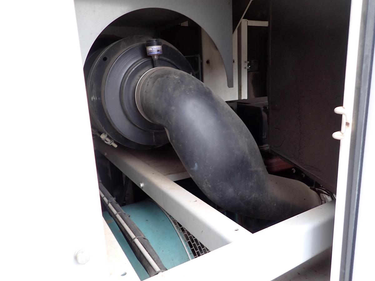 Used 2005 Multiquip DCA400SSV 320 KW Generator VOLVO DIESEL