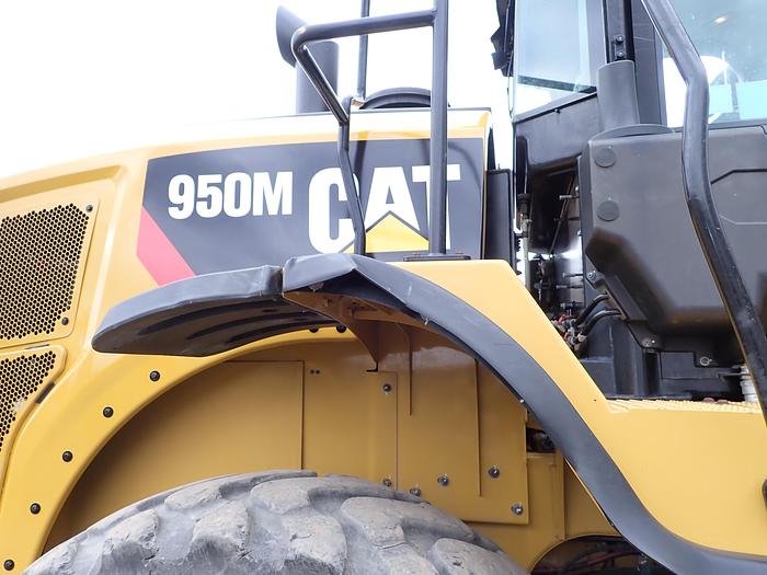 Used 2019 CAT 950M Wheel Loader