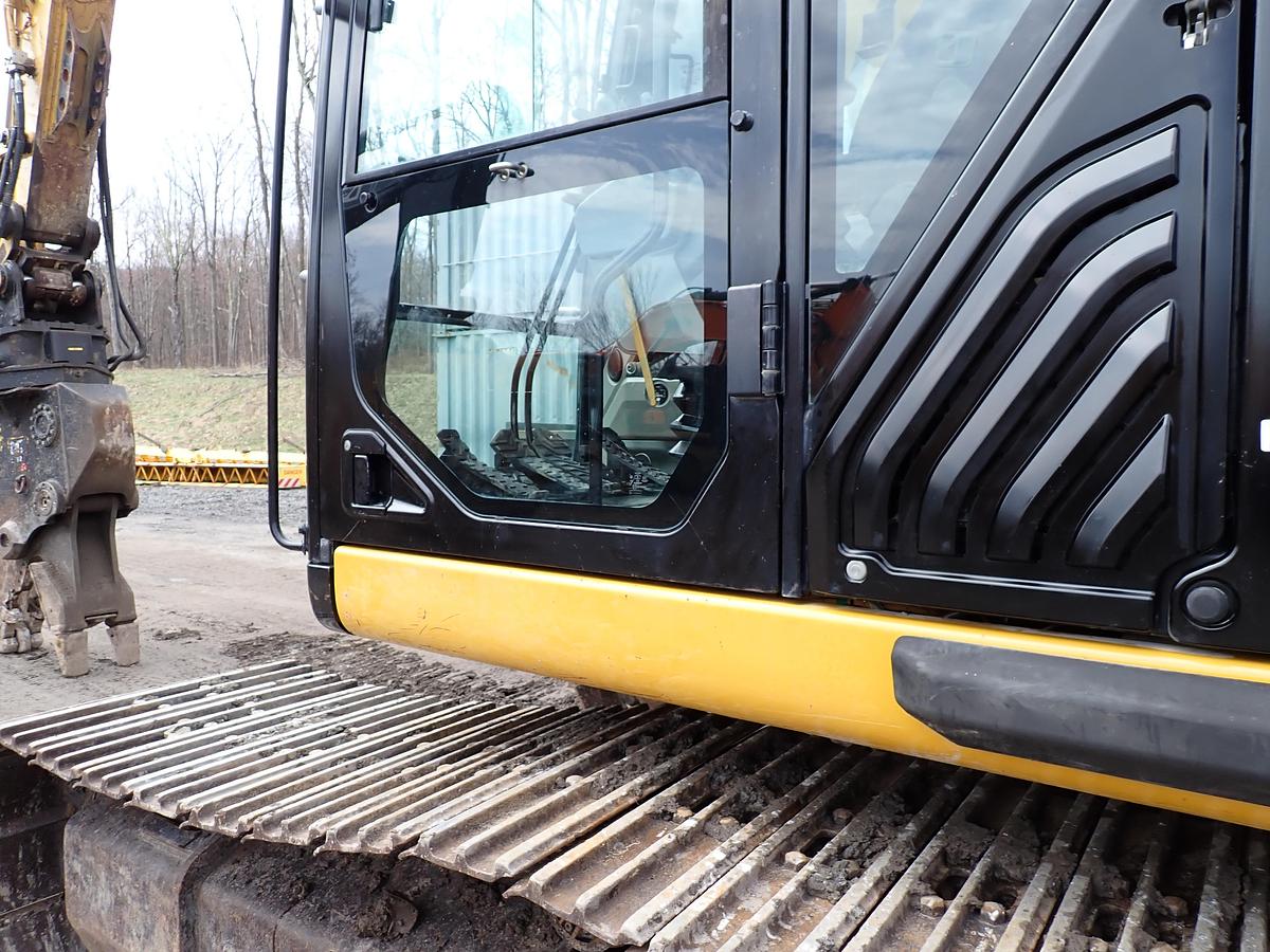 Used 2015 CAT 329FL Hydraulic Excavator 