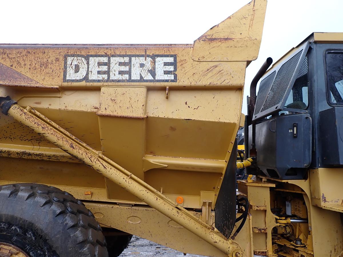 Used 2000 John Deere 300C Articulated Haul Truck