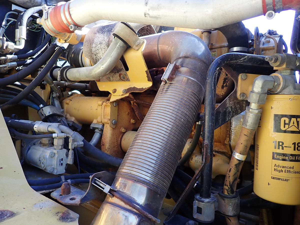 Used 2004 CAT 735 Articulated Haul Truck