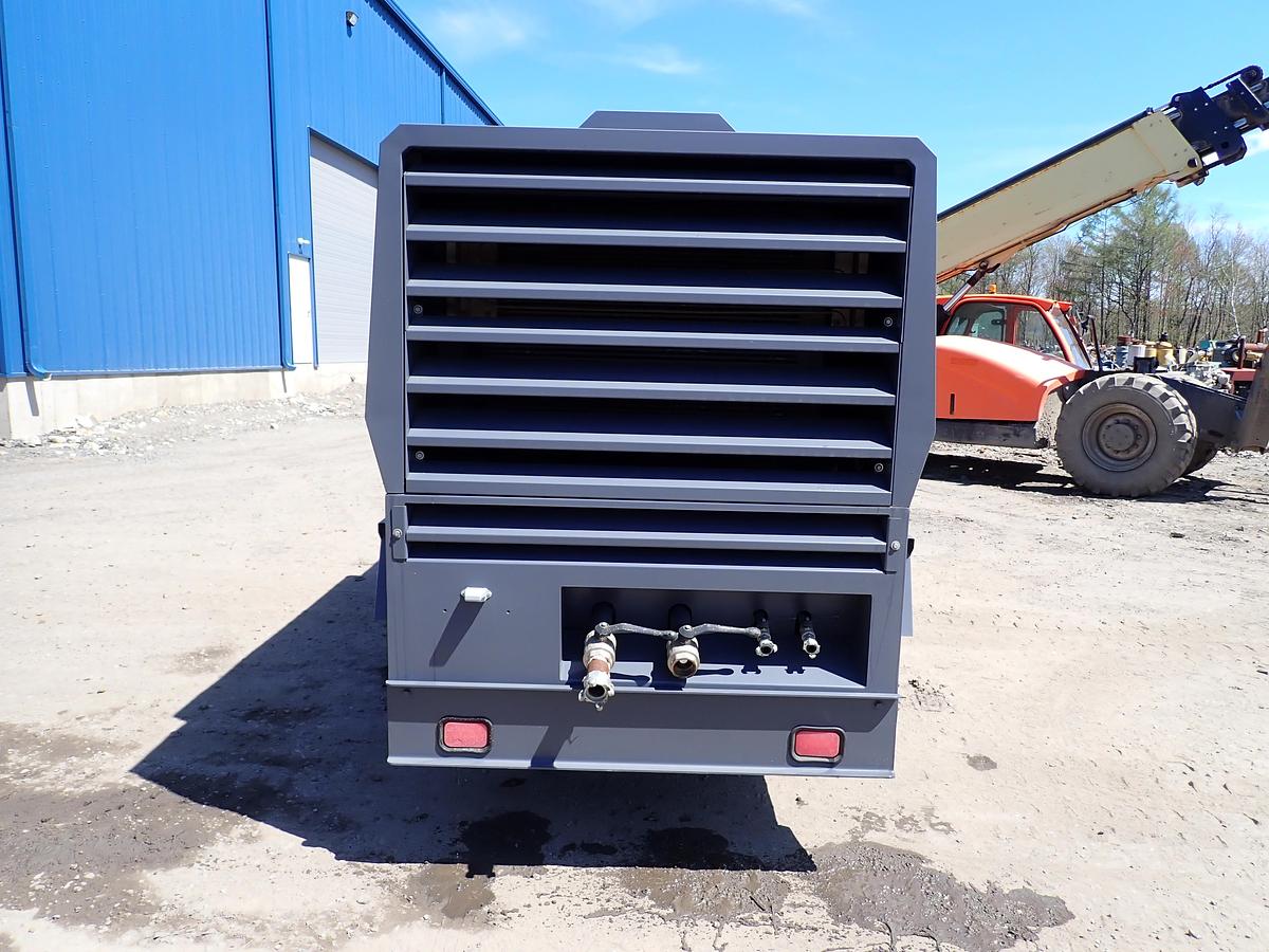 Used 2020 Atlas Copco XAS950 PD8 950 CFM Air Compressor