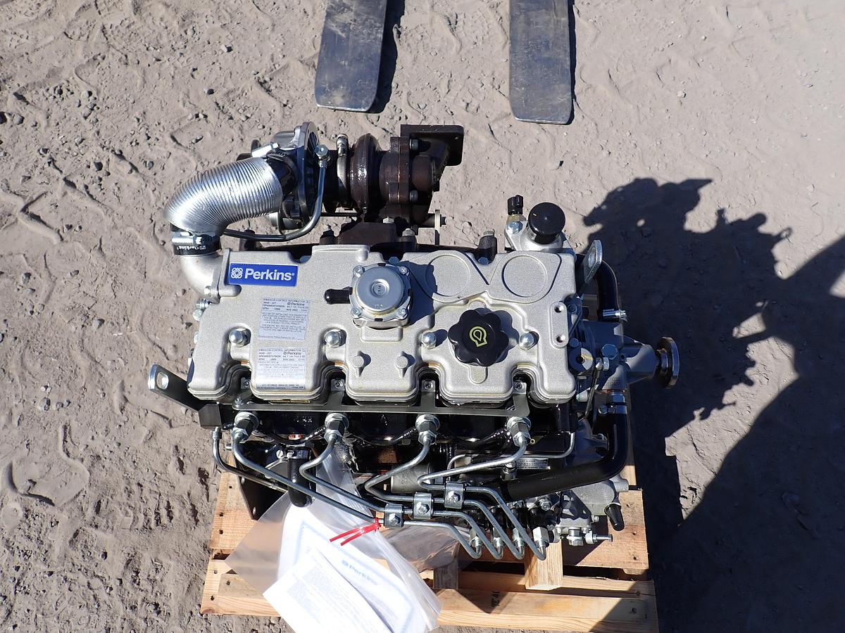 2022 Perkins 404D-22T FACTORY NEW ENGINE!