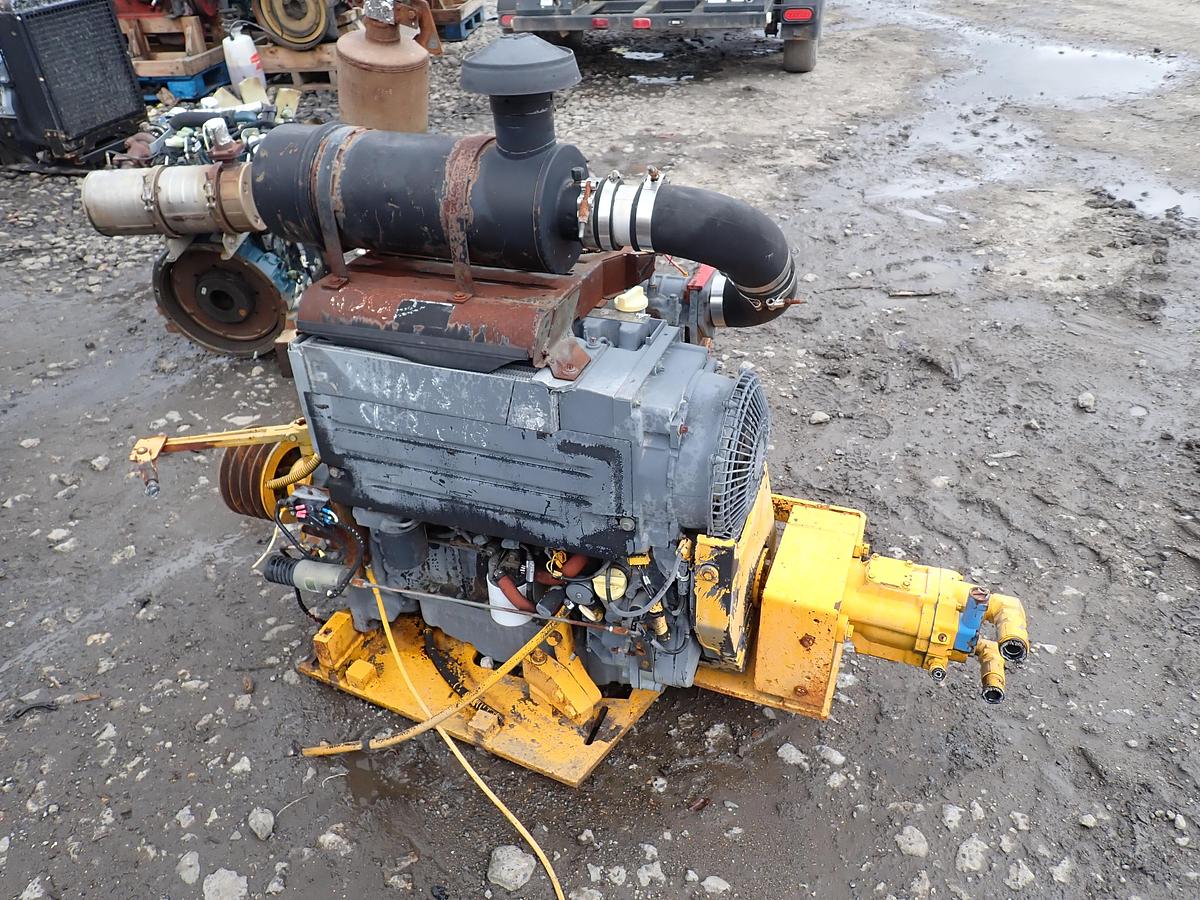 Used DEUTZ D2011 L04I Diesel Engine POWER UNIT w/ PTO Clutch