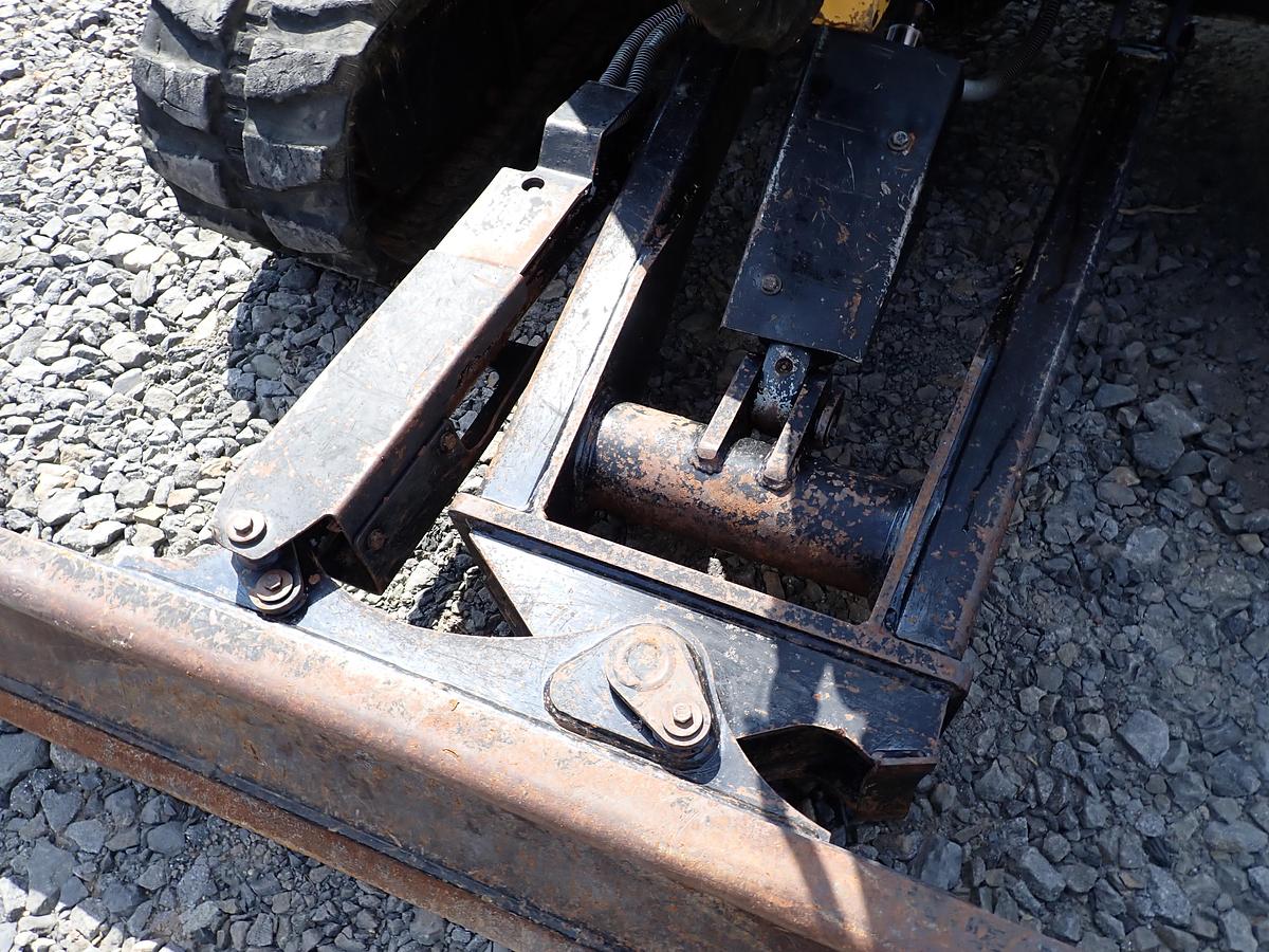 Used 2016 CAT 304E2 CR Mini Excavator HYDRAULIC THUMB!