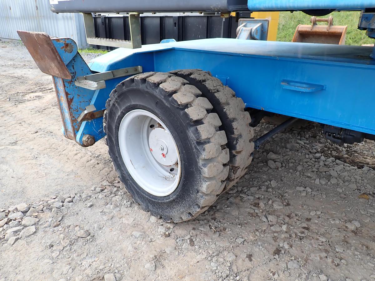 Used 2011 Fuchs MHL340 Wheeled Material Handler