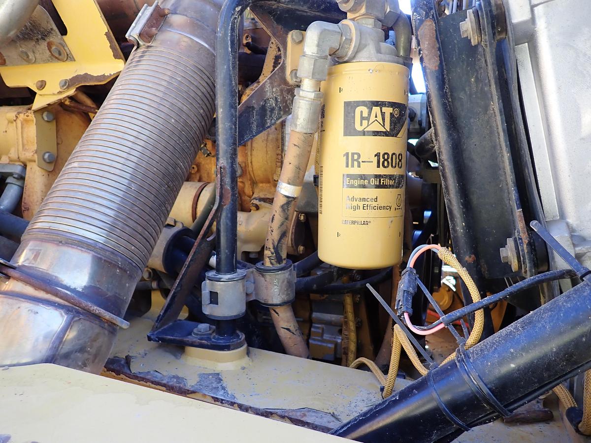 Used 2004 CAT 735 Articulated Haul Truck