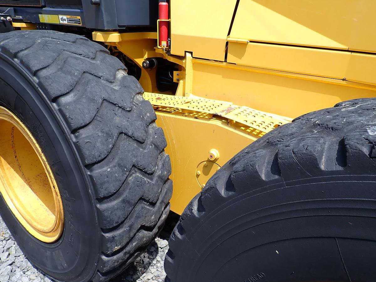 Used 2016 John Deere 772GP Motor Grader w/ GPS