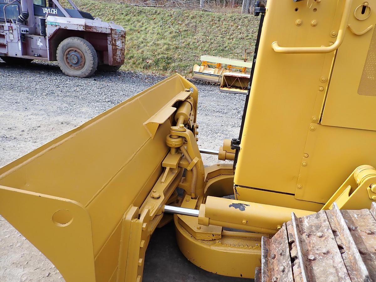 Used 1988 CAT D4H Series II Crawler Dozer