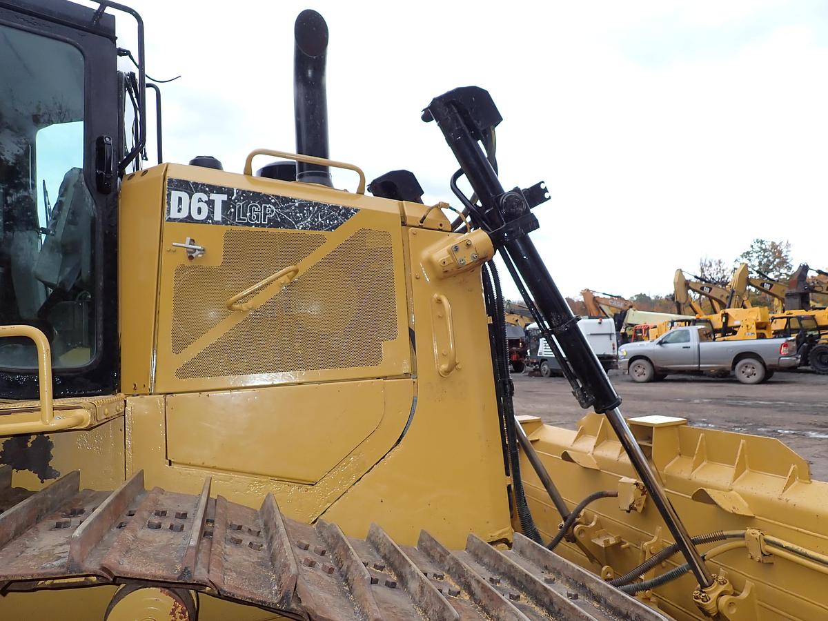 Used 2017 CAT D6T LGP Crawler Dozer w/ PACCAR Winch