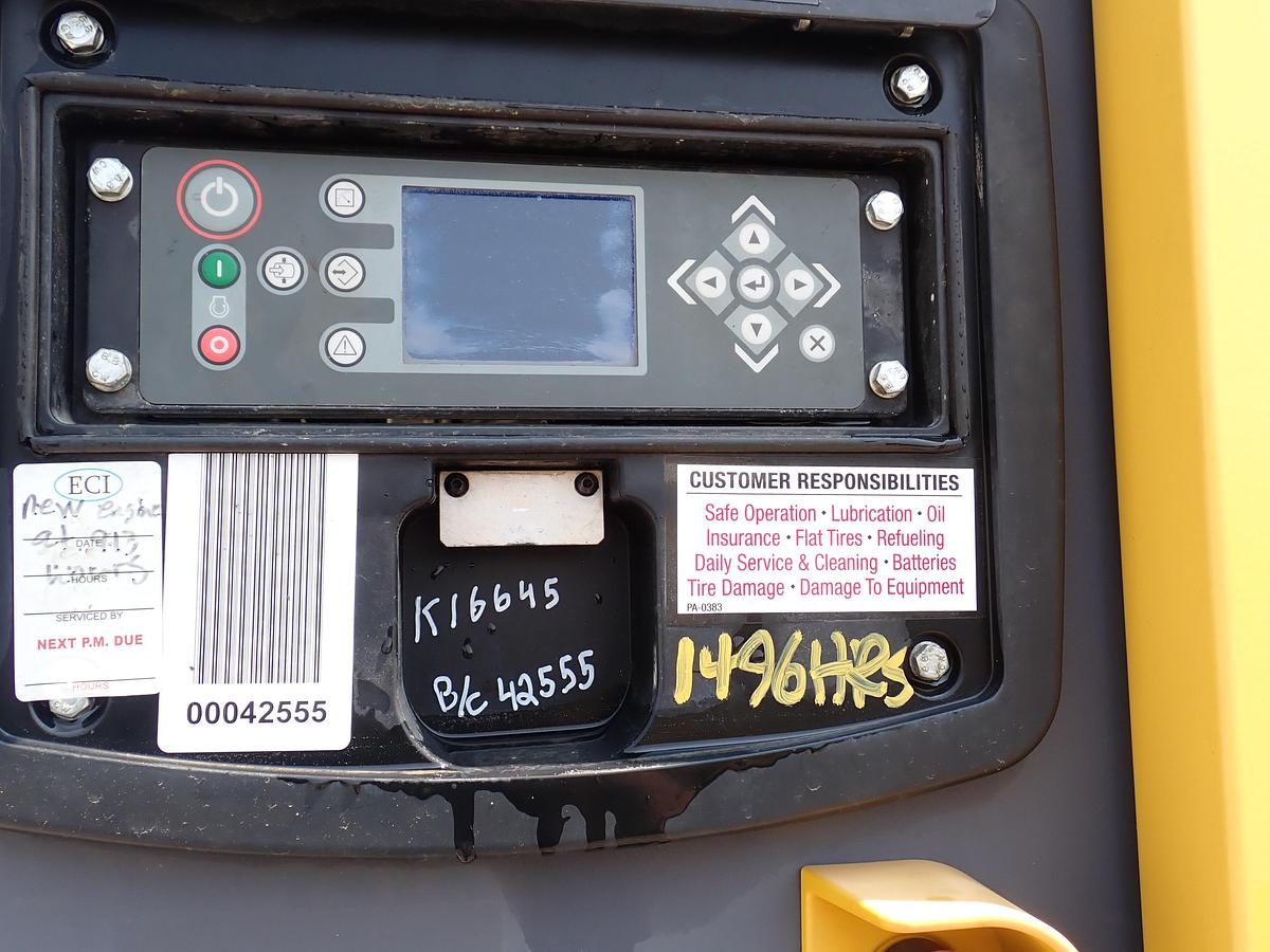 Used 2019 Atlas Copco XAS950CD8 950 CFM Air Compressor 1496 HOURS