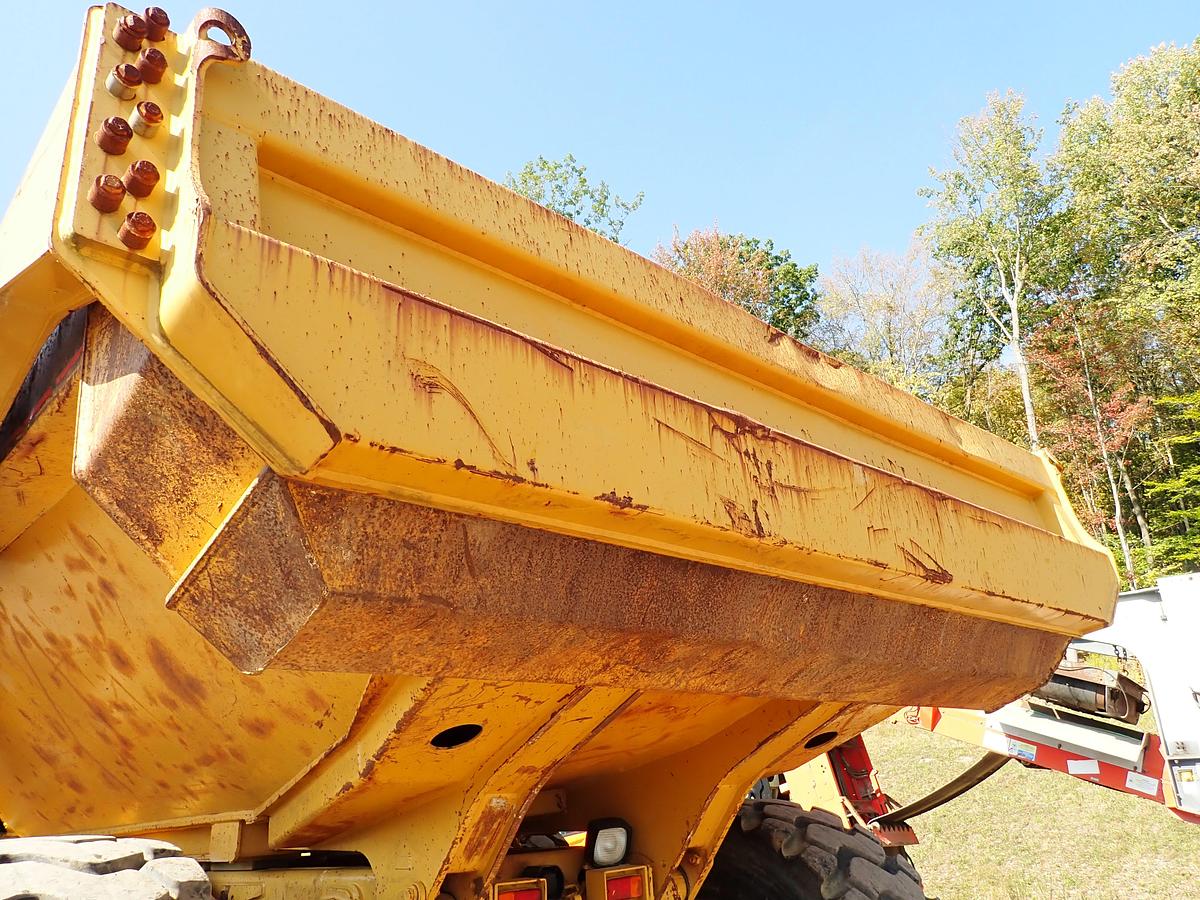 Used 2004 CAT 735 Articulated Haul Truck