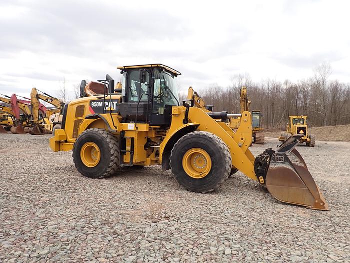 Used 2019 CAT 950M Wheel Loader