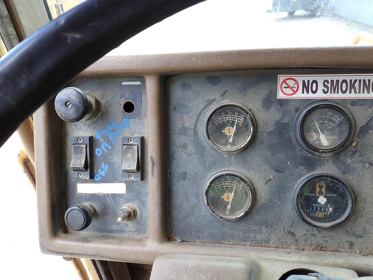 Used 1991 CAT D350D Articulated Haul Truck