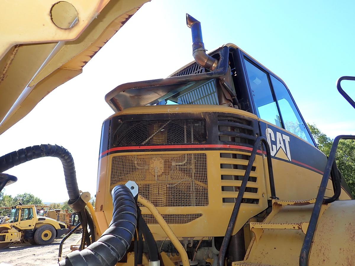 Used 2004 CAT 735 Articulated Haul Truck