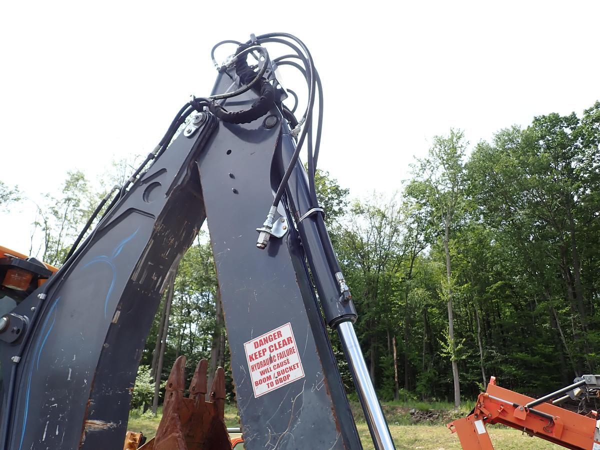 Used 2018 John Deere 410L Loader Backhoe LOADED! Q/C FORKS EXTENDAHOE