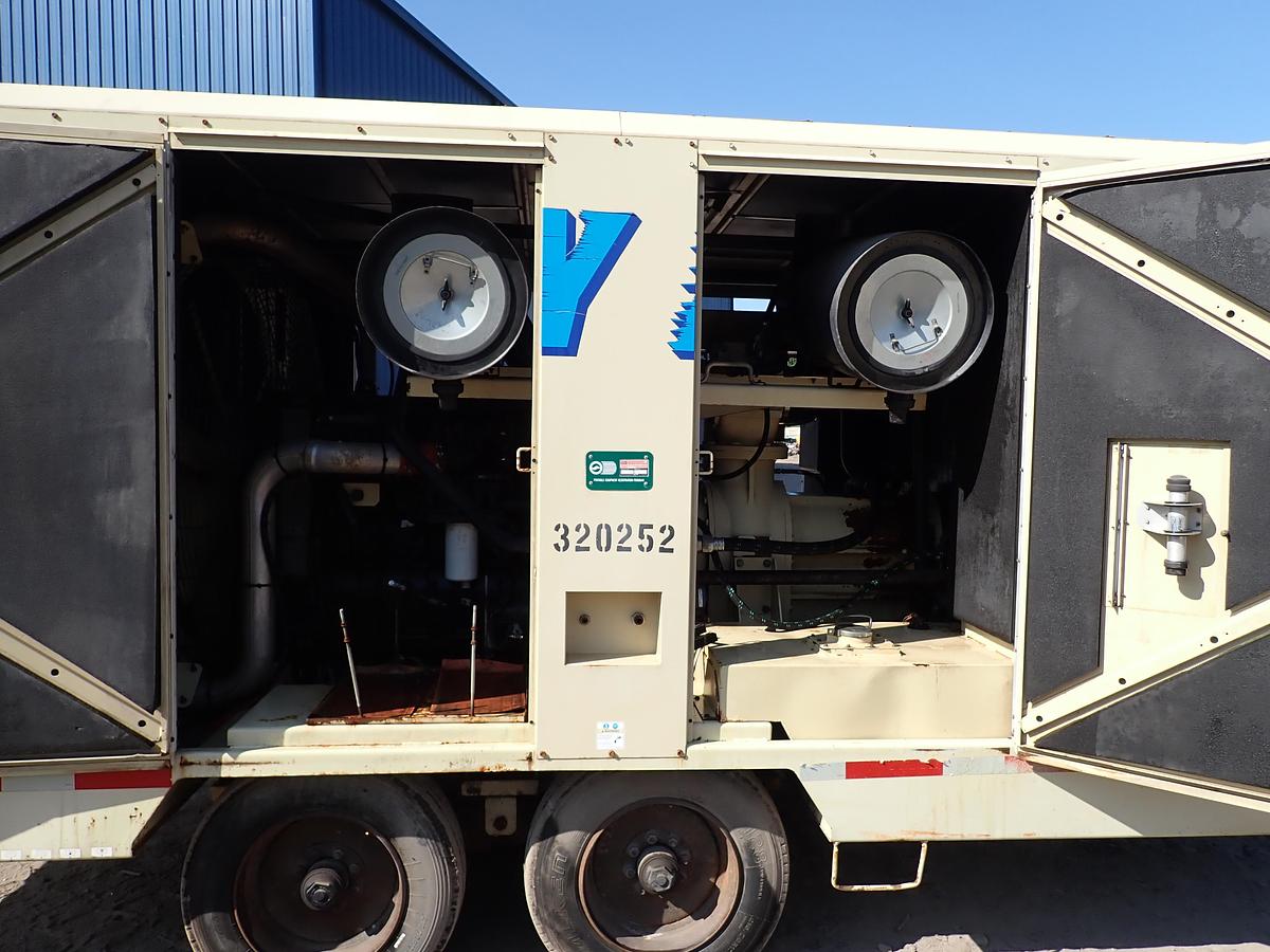 Used 2010 Doosan HP1600 1600 CFM Air Compressor