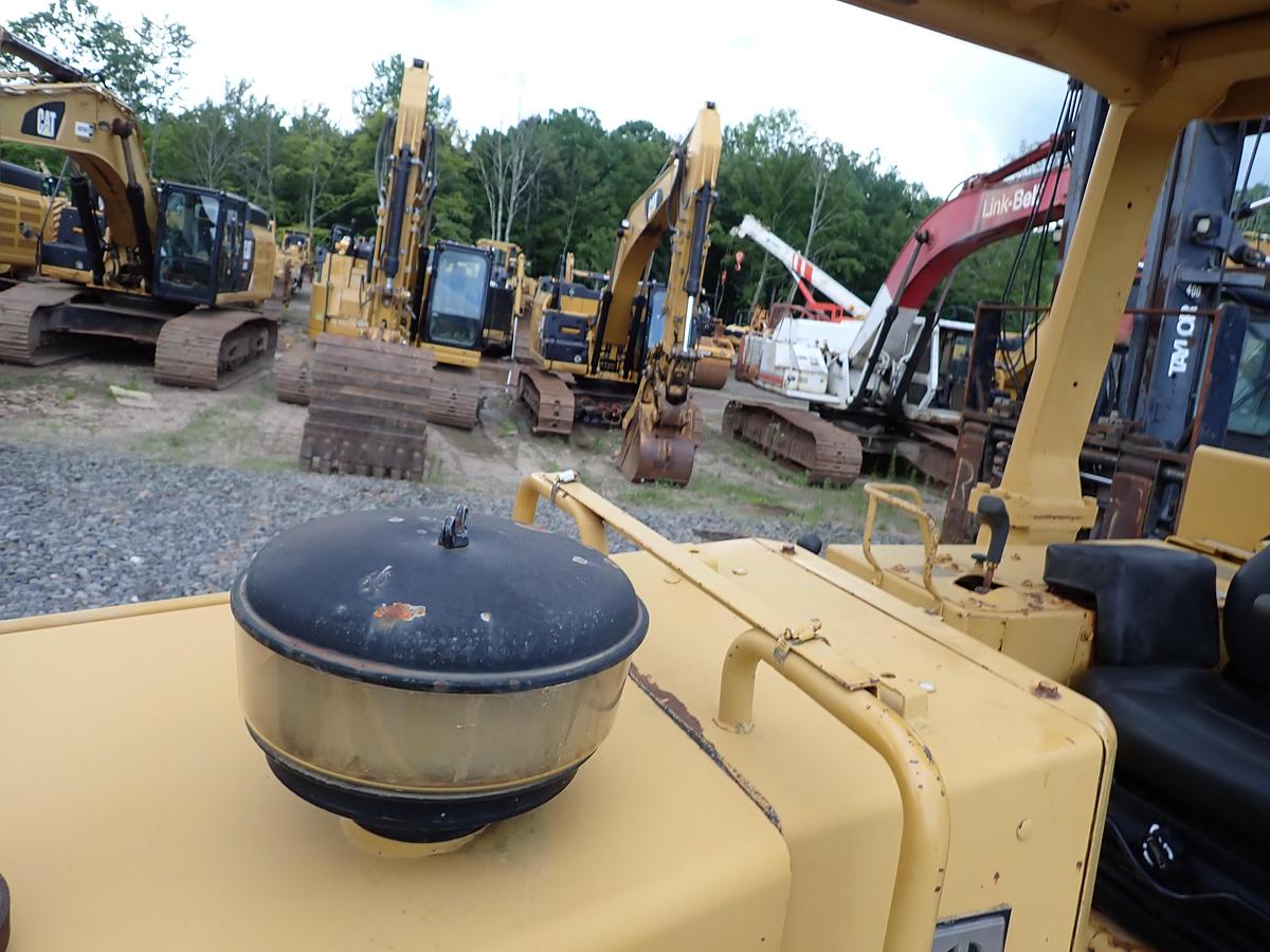 Used 1989 CAT D4H Series II Crawler Dozer 
