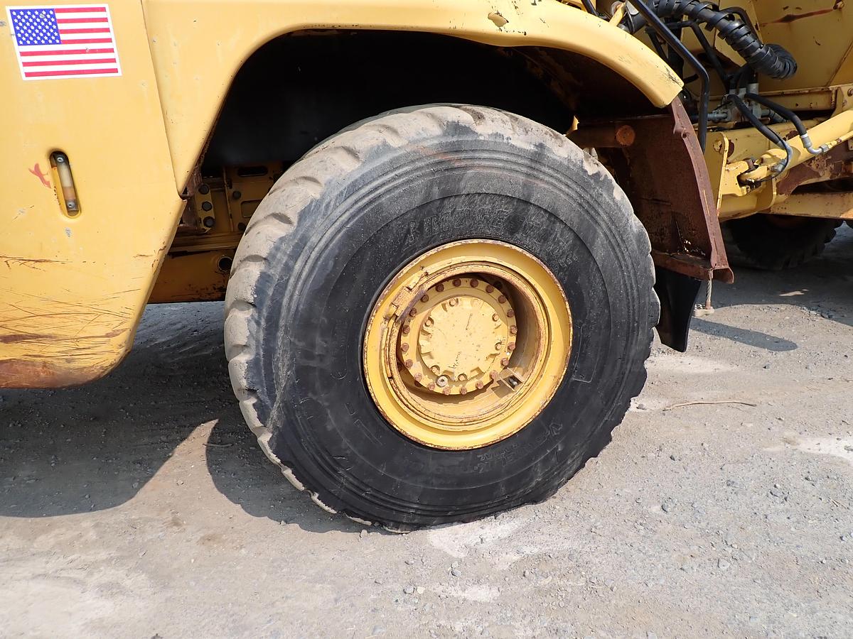 Used 2006 CAT 735