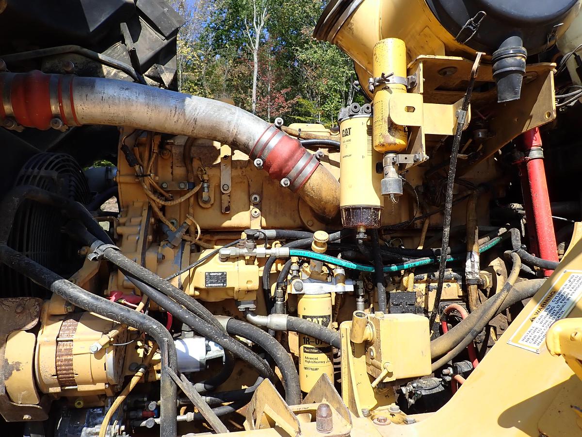 Used 2004 CAT 735 Articulated Haul Truck