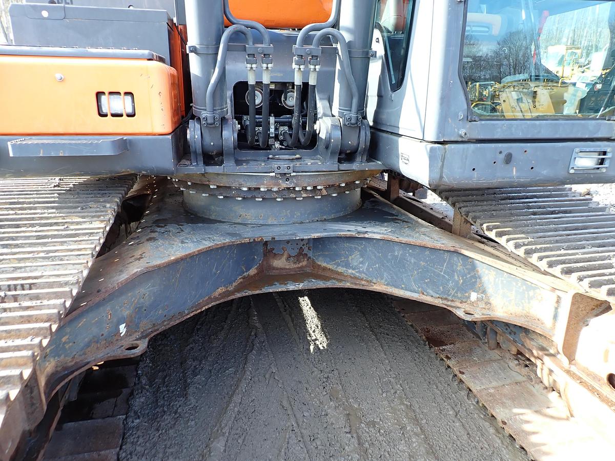 Used 2015 Doosan DX300 LC-5 Long Reach Excavator